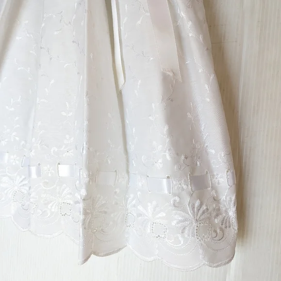 VINTAGE Madonna girls white eyelet lace trimmed embroidered white ruffle dress - Picture 9 of 11